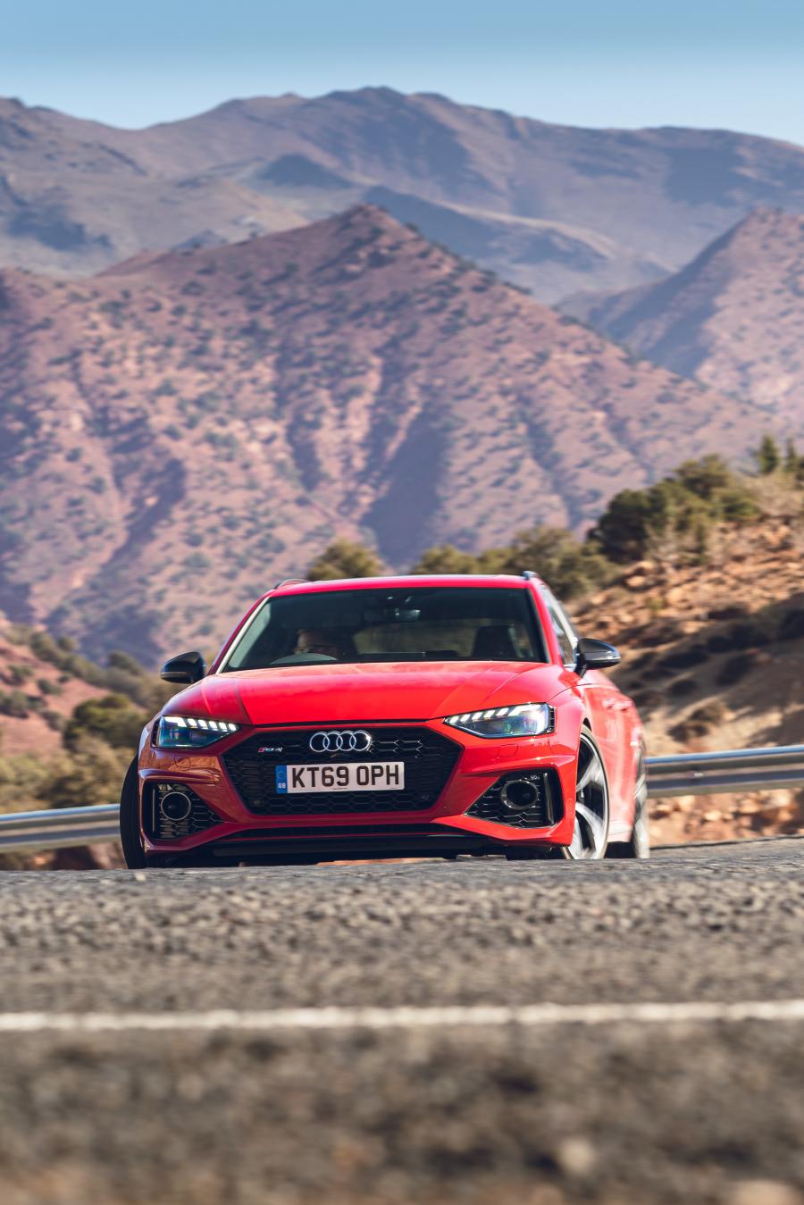  Audi RS4 Avant (B9) 2020 года  (UK) (фото 7 из 80)